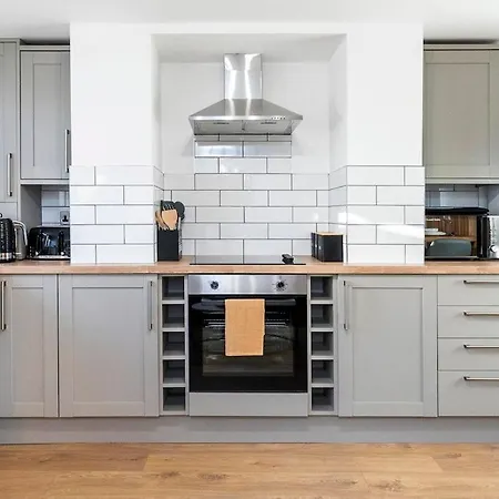 アパート Popular Two Bed In