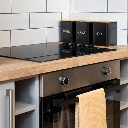 Popular Two Bed In リーズ