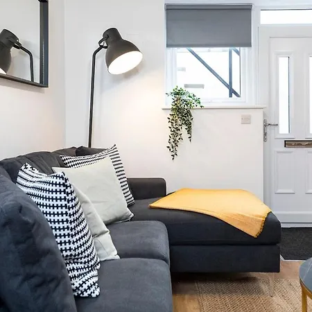 شقة Popular Two Bed In