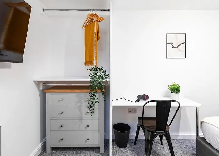 Popular Two Bed In 利兹