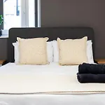 Apartment Two Bed In Leeds (West Yorkshire)