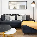 Two Bed In Apartment