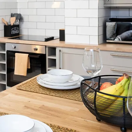 Popular Two Bed In Lejlighed *