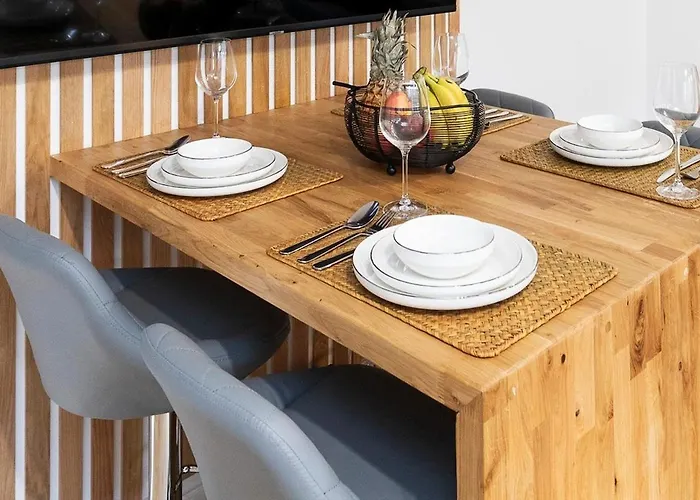 Apartment Popular Two Bed In *